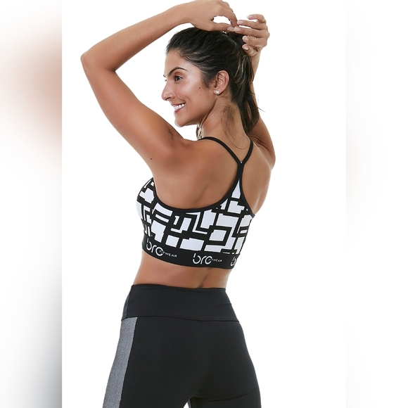 Black and White Geometric Sports Bra Top Venice Square - Picture 2 of 7